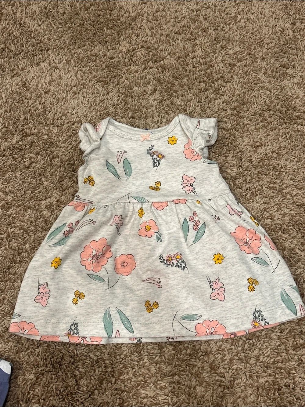Baby girls lot of 0- 3 month clothing
lot of 5 girls - Picture 11 of 14